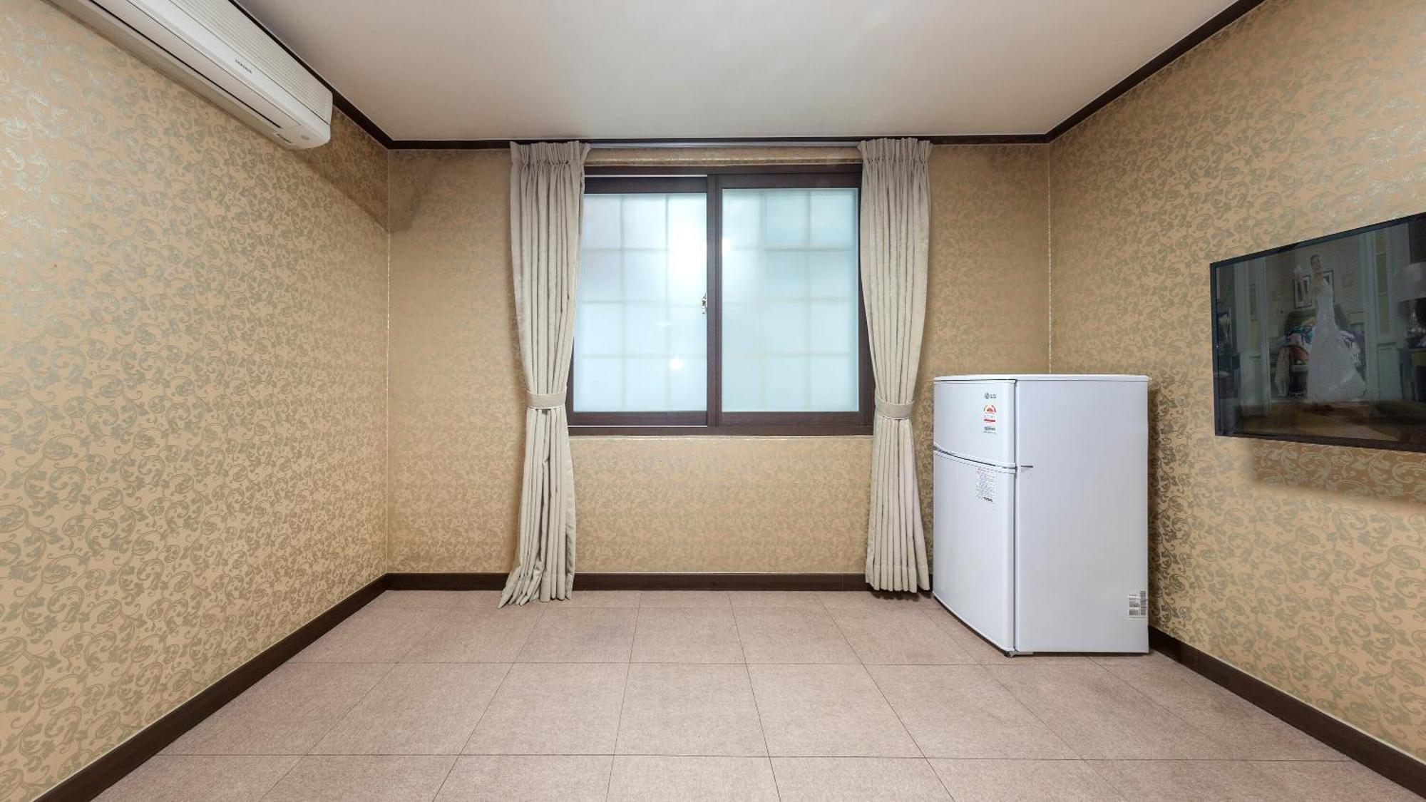 Daecheon Gyeoulyeonga Pension Boryeong Room photo